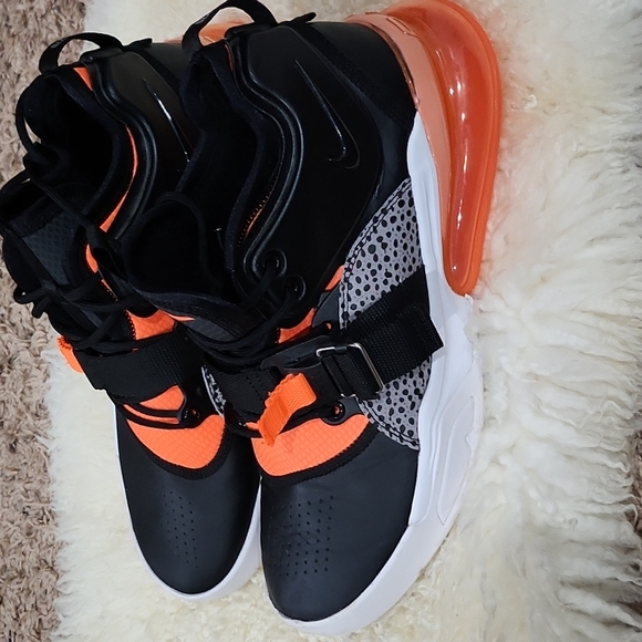 Black and Orange Hightop Nike Airforce 270 - Picture 2 of 8